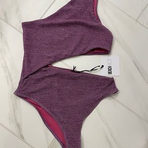 NEW! Never worn BEACH RIOT bathing suit!